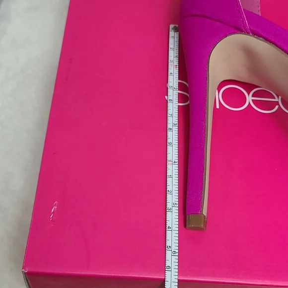 Women's Heeled Dress Sandals - Picture 13 of 13